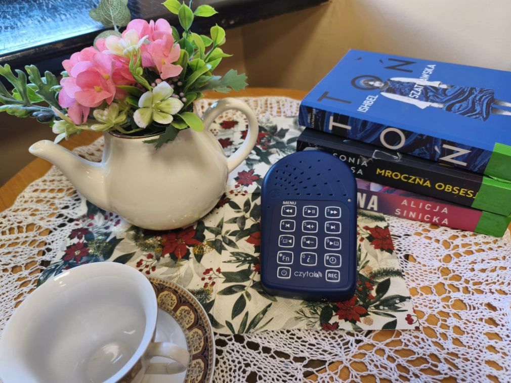 CZYTAK - urządzenie do odtwarzania książek cyfrowych dostosowany dla osób niewidomych i słabowidzących