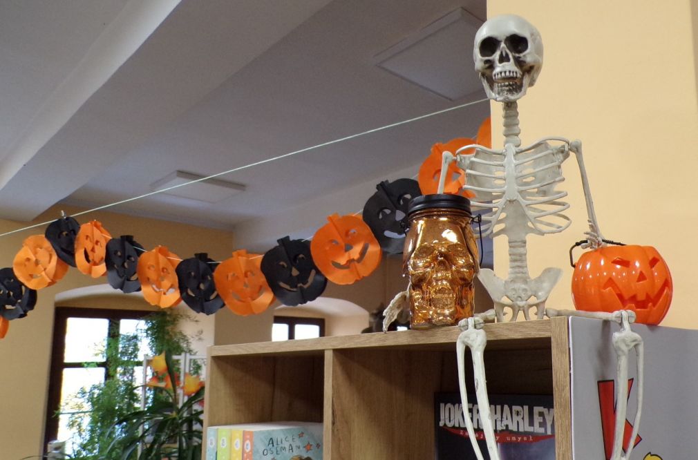 W bibliotece było... strasznie